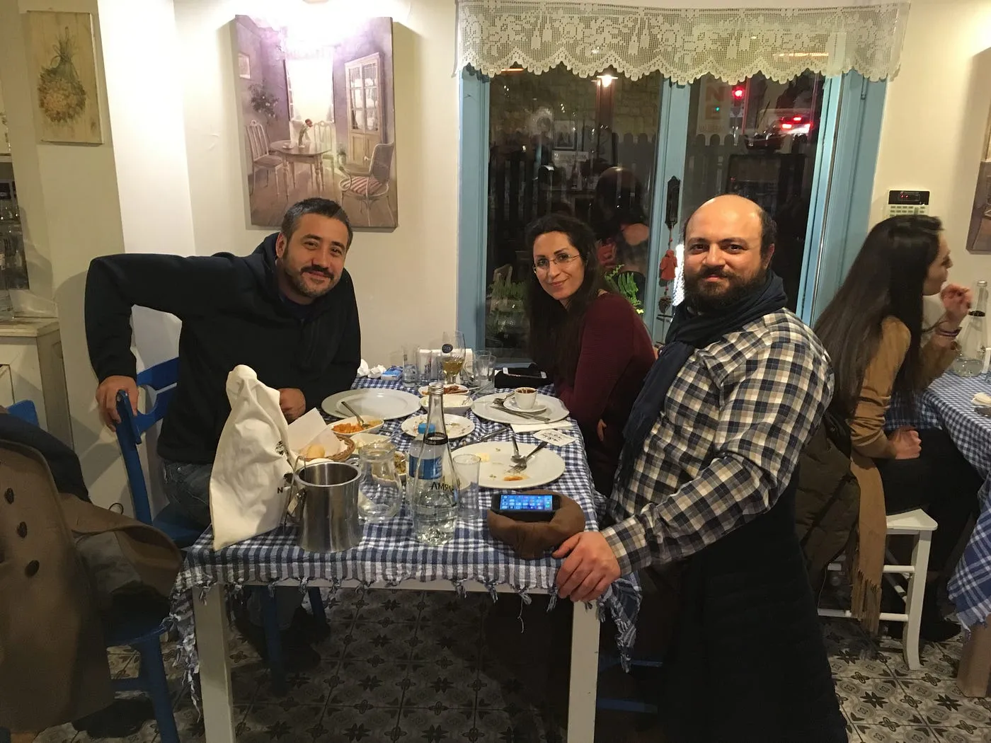 Müzeyyen Koşuyolu'nda meyhane masası